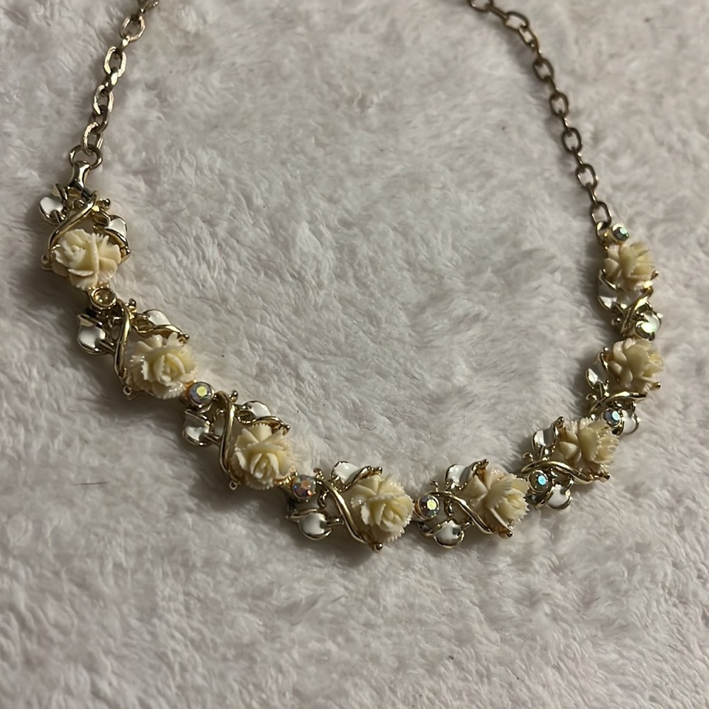 Stunning Celluloid Roses Rhinestone Necklace - Picture 2 of 5